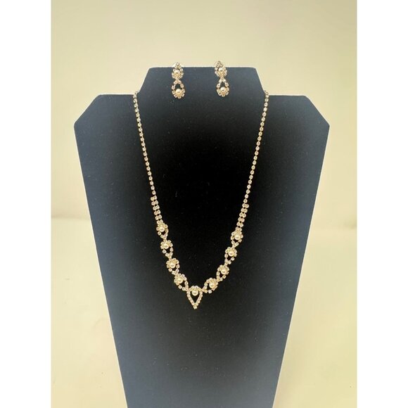 Fashion By Michaelangelo Silver Tone Rhinestone Drop Earrings And Necklace - Picture 2 of 9